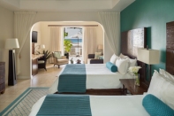 Seagrape Suite Queen Bedroom